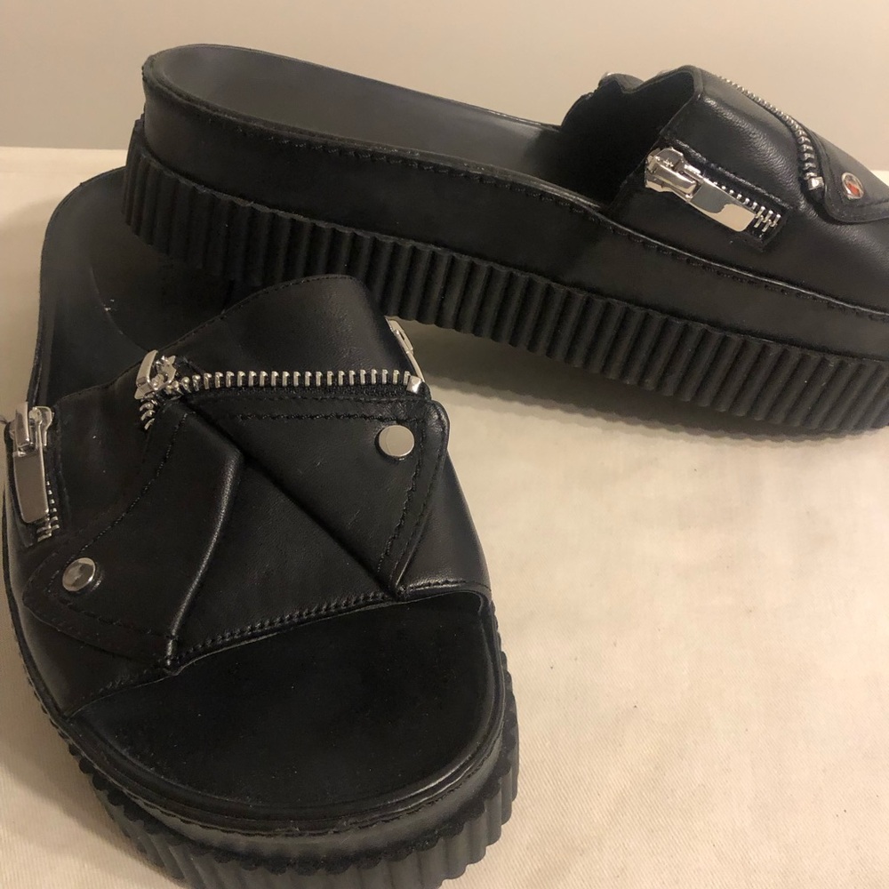 Kendall & Kylie Black Platform Sandals